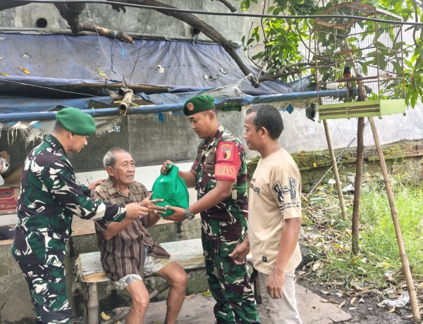 Tunjukan Kepedulian, Koramil Karangpilang Dekatkan Diri Dengan Warga